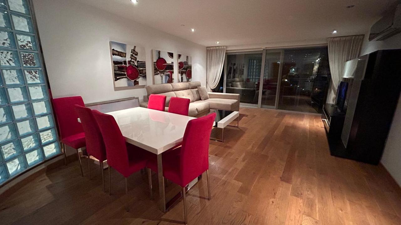 Ocean Village Luxury 2 Bed 2 Bath Apartment - Amazing Views - Pools And Jacuzzis Gibraltar Bagian luar foto