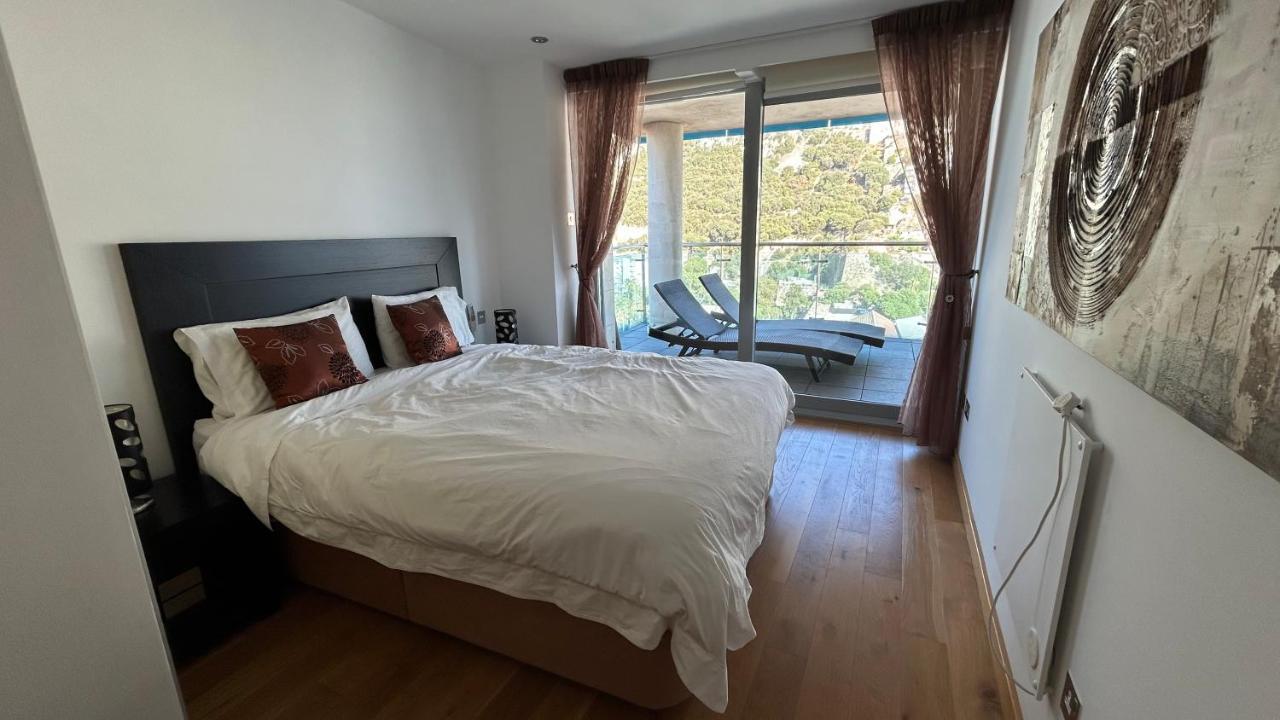 Ocean Village Luxury 2 Bed 2 Bath Apartment - Amazing Views - Pools And Jacuzzis Gibraltar Bagian luar foto