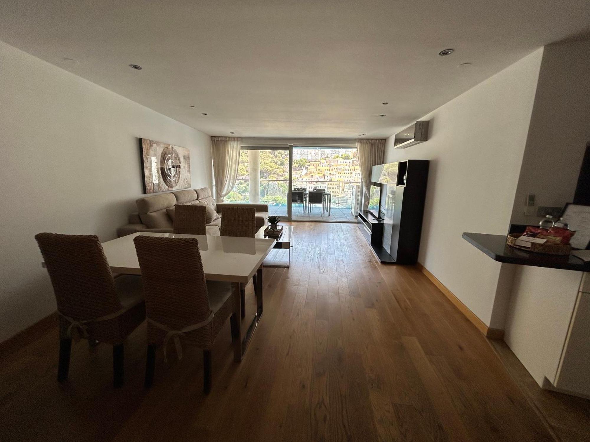Ocean Village Luxury 2 Bed 2 Bath Apartment - Amazing Views - Pools And Jacuzzis Gibraltar Bagian luar foto
