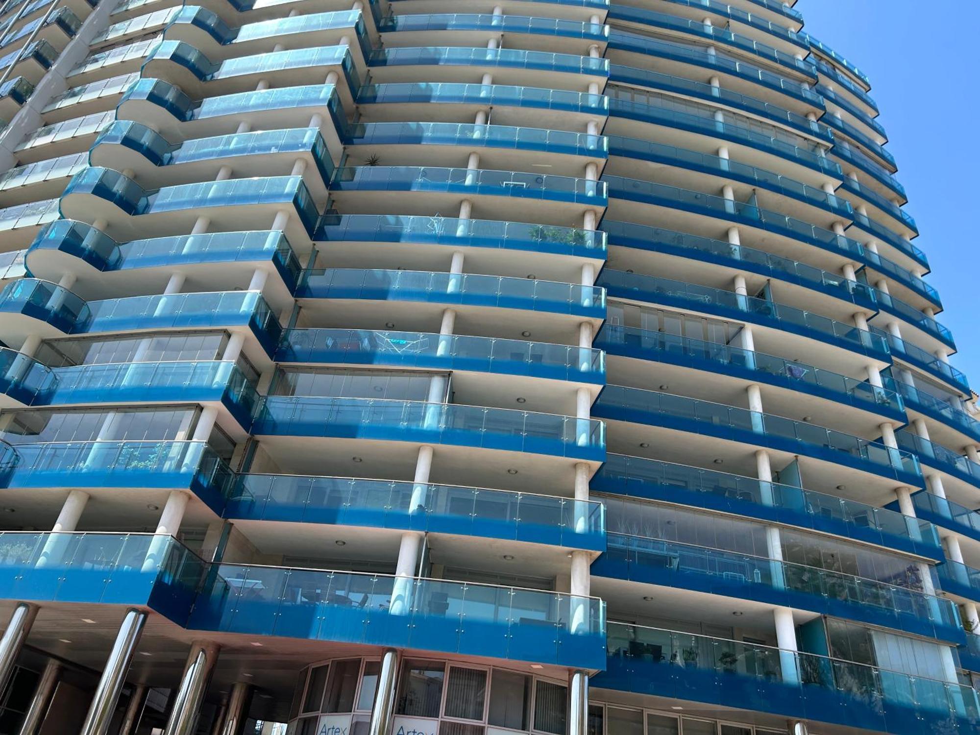 Ocean Village Luxury 2 Bed 2 Bath Apartment - Amazing Views - Pools And Jacuzzis Gibraltar Bagian luar foto