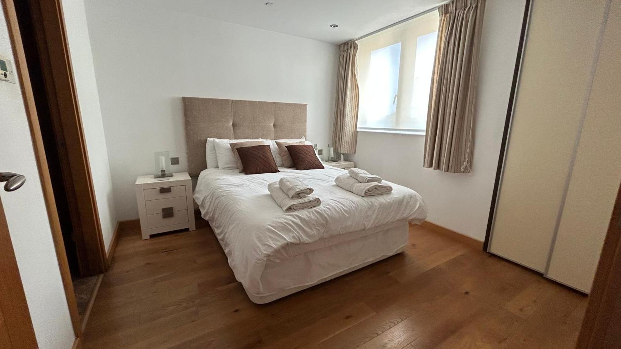 Ocean Village Luxury 2 Bed 2 Bath Apartment - Amazing Views - Pools And Jacuzzis Gibraltar Bagian luar foto